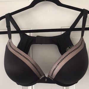 Victoria's Secret Fabulous Bra Size 38DD